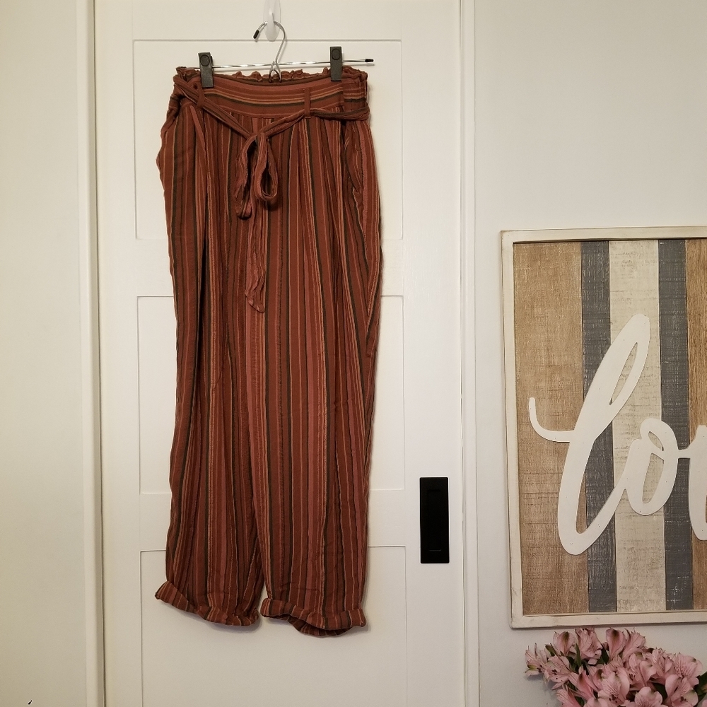 American Eagle paperbag pants